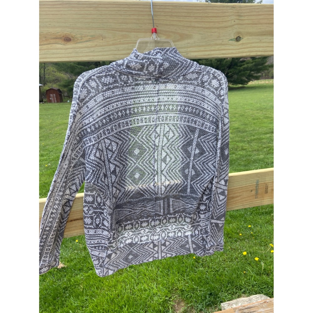 Maurices Womens Grey White Geometric Tribal Open Front Cardigan Sweater Small - Picture 3 of 6